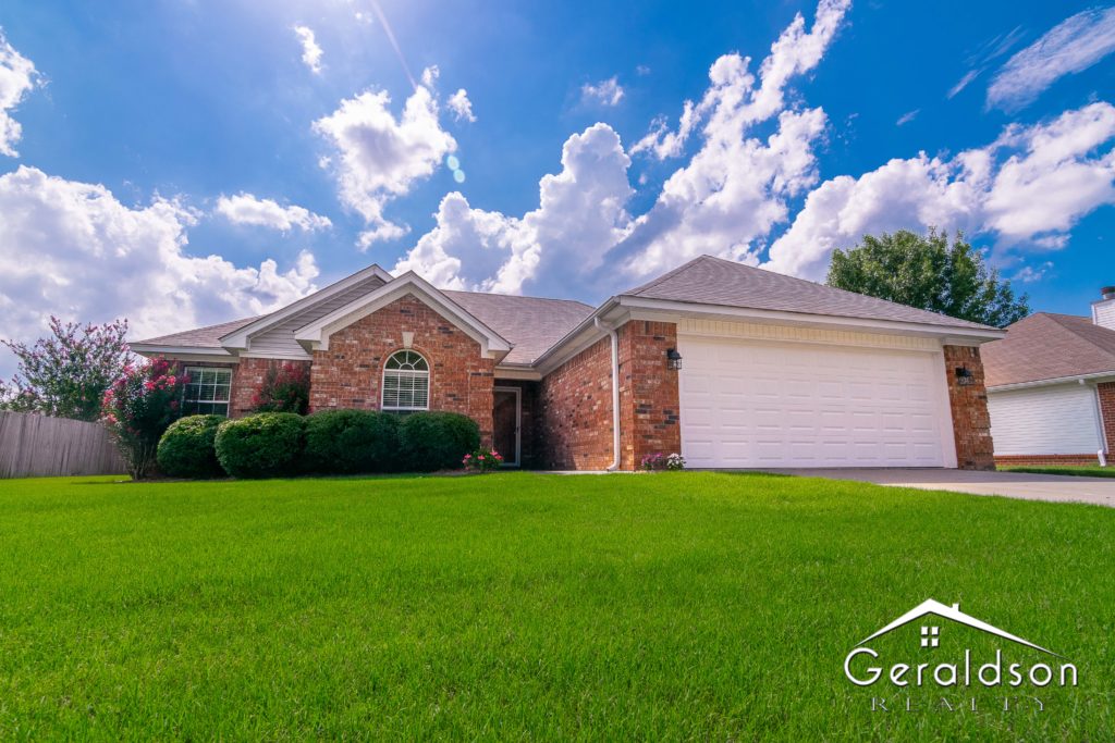 Geraldson Realty | Listing Photos