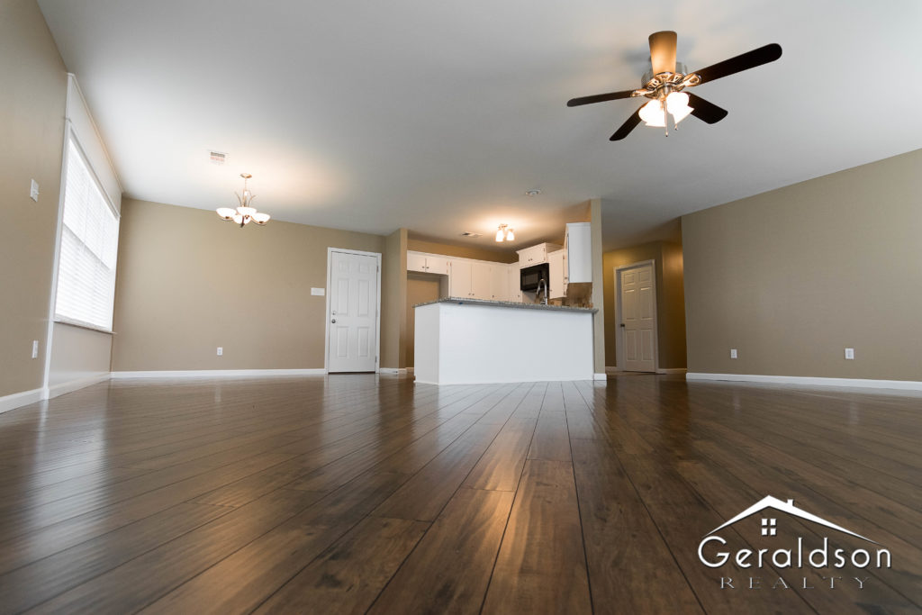 Geraldson Realty | Listing Photos